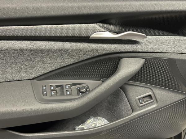 Skoda Superb Combi Selection 2.0 TDI 7-Gang-DSG