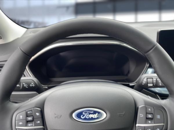 Ford Focus Turnier Active X Pano iACC Navi Kamera LED P