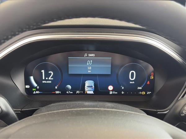 Ford Focus Turnier Active X Pano iACC Navi Kamera LED P