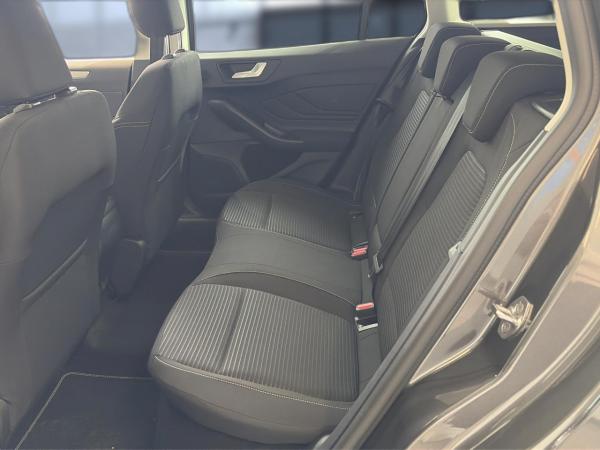 Ford Focus Turnier Active X Pano iACC Navi Kamera LED P