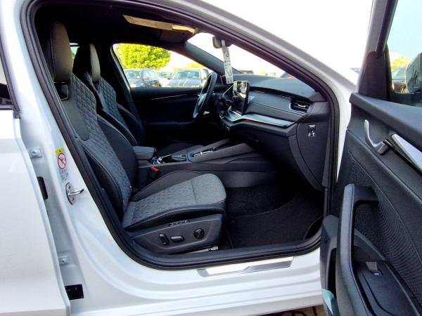 Skoda Octavia Combi 2.0 TDI Sportline DSG Matrix AHK