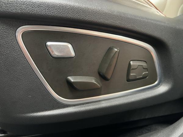 Renault Koleos INITIALE PARIS 4x4 dCi 185 X-Tronic