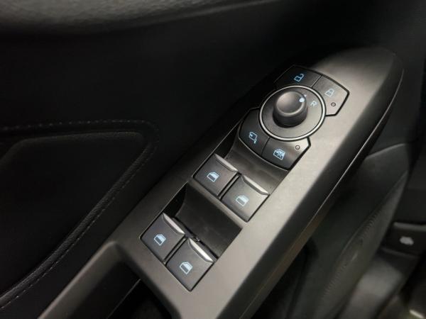 Ford Focus TITANIUM EcoBoost 125 Ford Focus TITANIUM EcoBoost 125