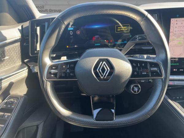 Renault Austral 1.2 Iconic 200 Full Hybrid Allradlenkung Renault Austral 1.2 Iconic 200 Full Hybrid Allradlenkung