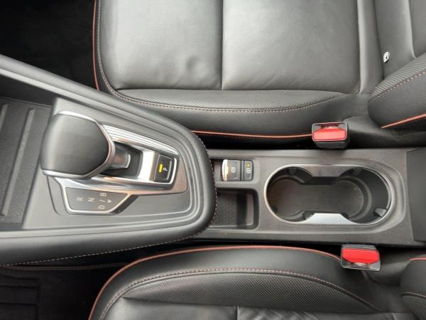 Renault Captur 1.6 E-TECH 160 INITIALE PA