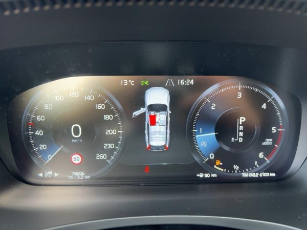 Volvo V90 D4 Momentum SHZ PDC LED LEDER