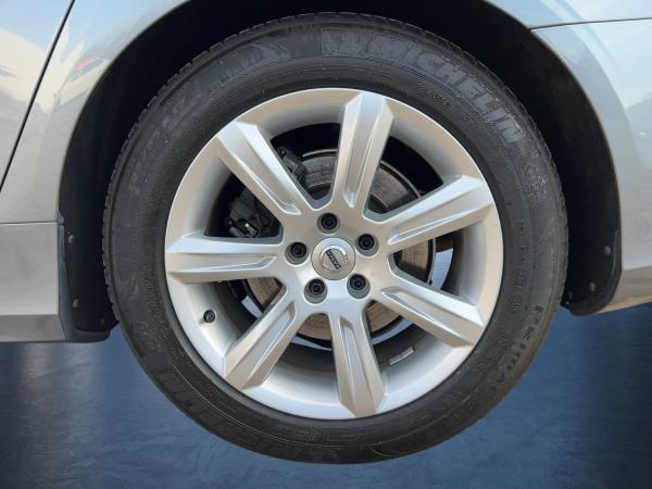 Volvo V90 D4 Momentum SHZ PDC LED LEDER