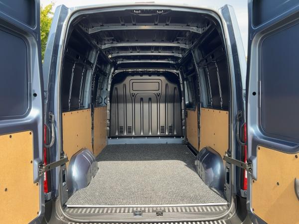 Nissan Interstar dCi 180 DPF L2H2 3,5t Tekna Automatik