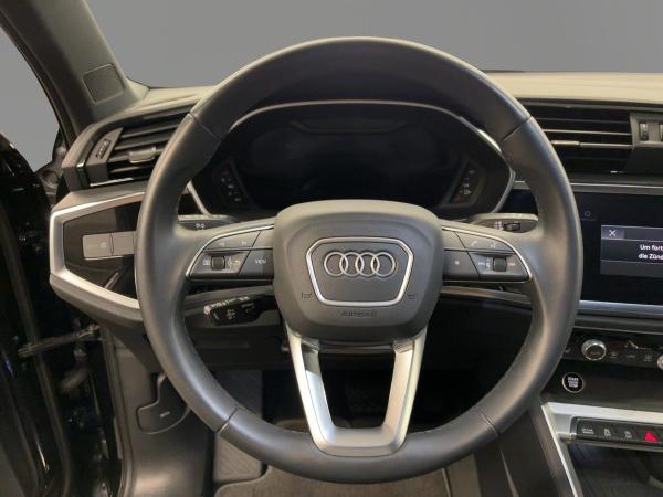 Audi Q3 S line 35 TDI S tr. LED RFK NAVI VIRTUAL