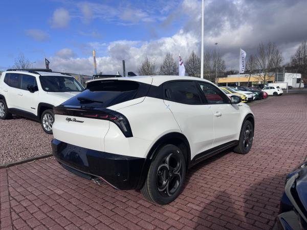 Alfa Romeo Junior Sport Speciale e-DCT6