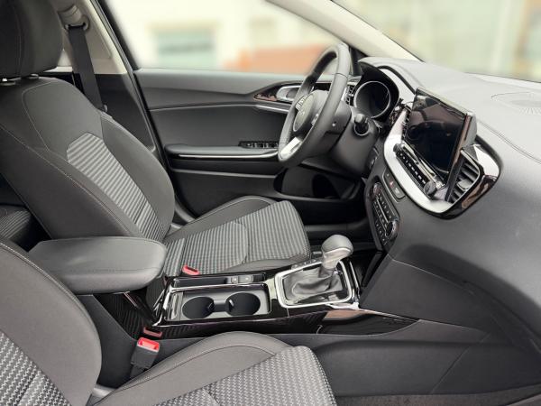 Kia Ceed SW Ceed Sportswagon 1.5 T-GDI DCT Ultimate/Style Navi