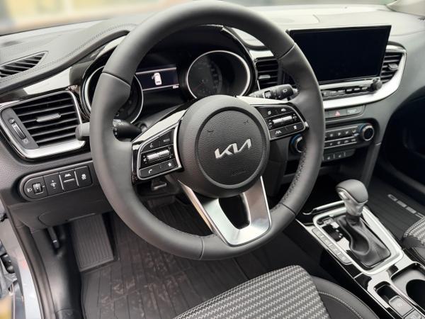 Kia Ceed SW Ceed Sportswagon 1.5 T-GDI DCT Ultimate/Style Navi