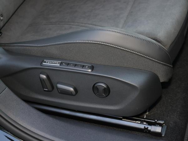 Volkswagen ID.7 Pro +MAX 581KM+HEADUP+KAMERA+EL.SITZE