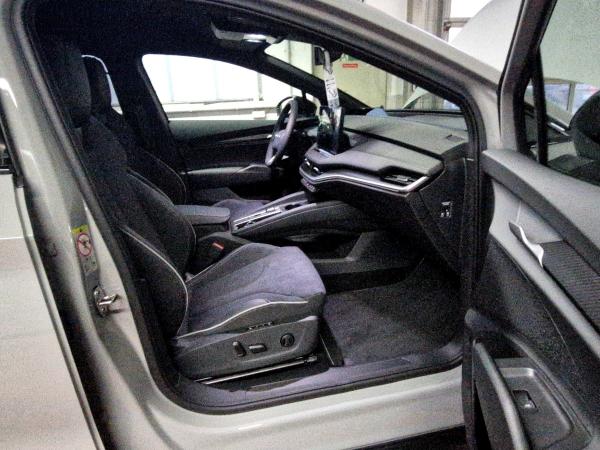 Skoda Elroq 85 Sportline Matrix AHK Navi 4xSitzhzg Kli