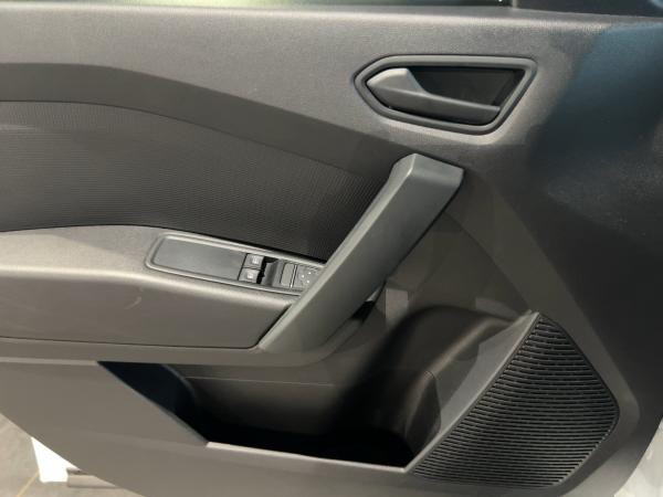 Renault Kangoo Rapid E-TECH Start - PDC LED-Tagfahrlicht