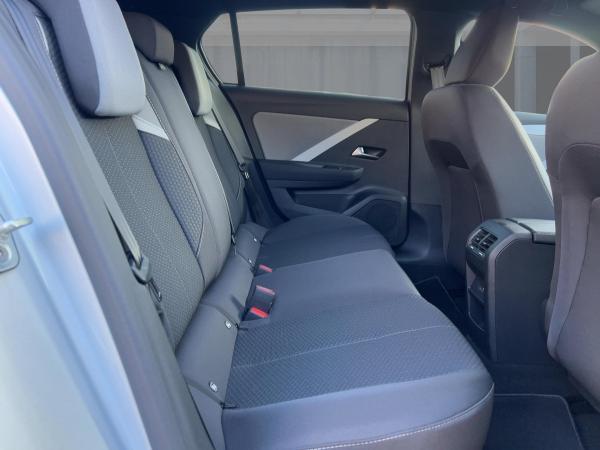 Opel Astra 1.2 Turbo Edition