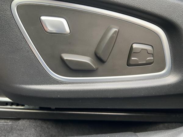 Renault Koleos 1.3 TCE 160 INITIALE PARIS Renault Koleos 1.3 TCE 160 INITIALE PARIS