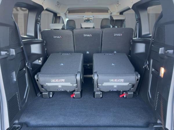 Renault Grand Kangoo 1.3 TCe 130 Techno 7. Sitzplätze