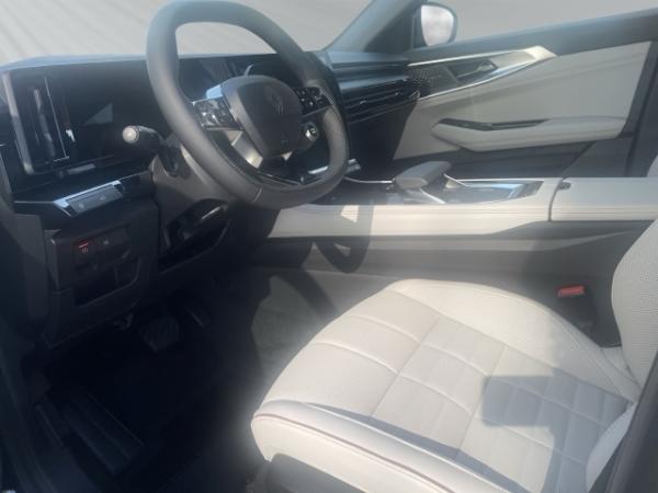 Renault Espace Iconic E-Tech Full Hybrid 200 Renault Espace Iconic E-Tech Full Hybrid 200