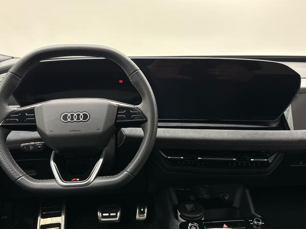 Audi Q6 e-tron Matrix Pano B&O AHK Massagesitz Kamera