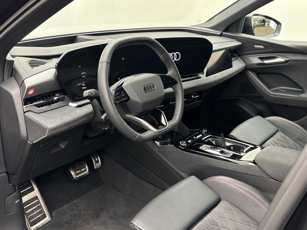 Audi Q6 e-tron Matrix Pano B&O AHK Massagesitz Kamera