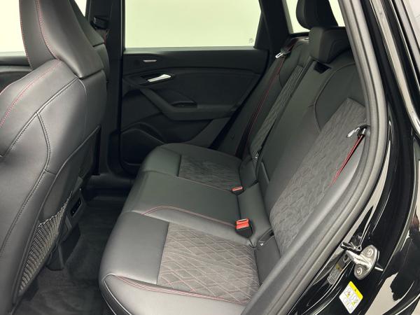 Audi Q6 e-tron Matrix Pano B&O AHK Massagesitz Kamera