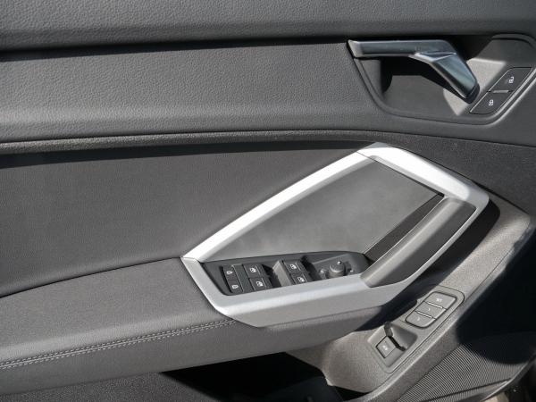 Audi Q3 Sportback 35 TDI S line LED*RFK*ACC*Pano