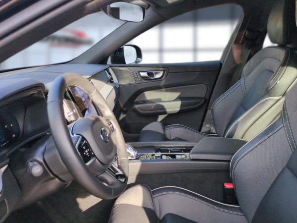 Volvo XC60 B5 (Benzin) Plus Black Edition AWD Automatik