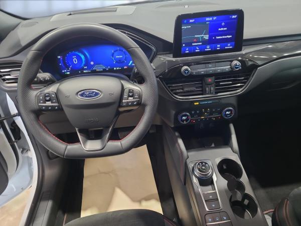 Ford Kuga ST-Line X Automatik Allrad Sportpaket Navi