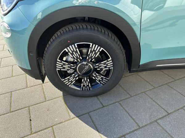 Fiat 600e La Prima inkl. WALLBOX  💚🤍❤️ LED / NAVI / Kamera / Sitzheizung💚🤍❤️