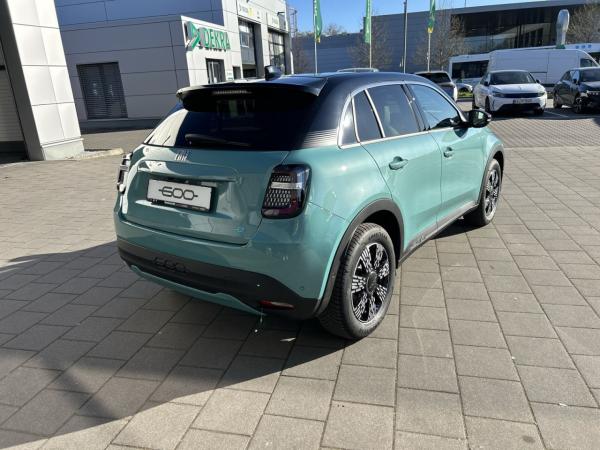 Fiat 600e La Prima inkl. WALLBOX  💚🤍❤️ LED / NAVI / Kamera / Sitzheizung💚🤍❤️