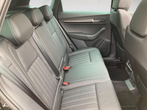 Skoda Karoq Sportline 1.5TSI MATRIX.DSG.NAV.PANO.AHK.AMBIENTE.TravelA.KAM.WINTER.SMARTLINK.DAB