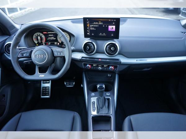 Audi Q2 advanced 35 TFSI S tronic *18 Zoll*