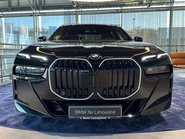 BMW 740 d xDrive *SOFORT VERFÜGBAR* exklusiv für Gewerbe und Businesskunden