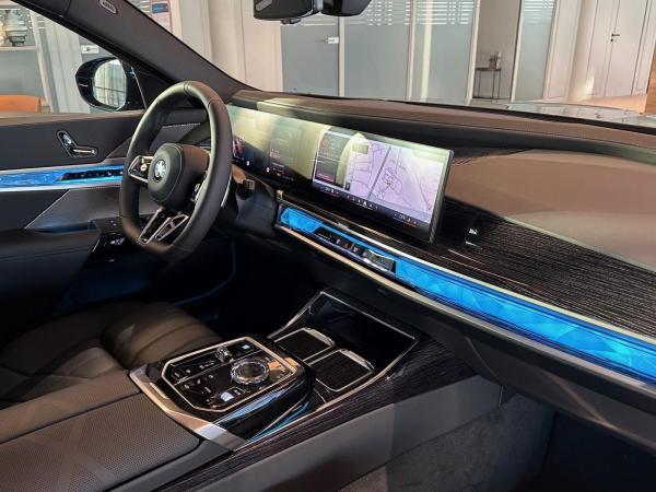 BMW 740 d xDrive *SOFORT VERFÜGBAR* exklusiv für Gewerbe und Businesskunden