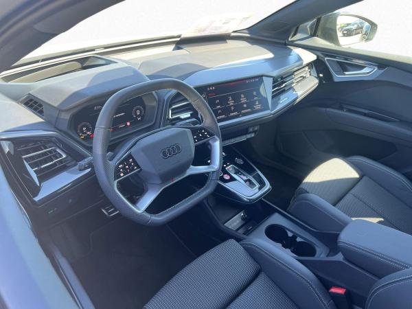 Audi Q4 e-tron Q4 Spb. 45 e-tron qu. - S line - NAVI - AHK
