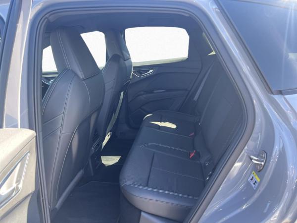 Audi Q4 e-tron Q4 Spb. 45 e-tron qu. - S line - NAVI - AHK