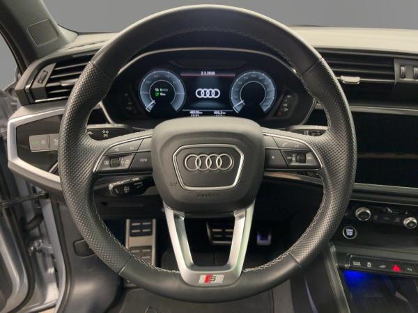 Audi Q3 TFSI e 45 e S tr. PDC LED NAVI VIRTUAL PANO