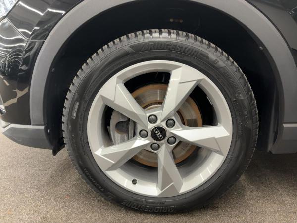 Audi Q3 45 TFSI e S tr. RFK LED NAVI VIRTUAL PANO