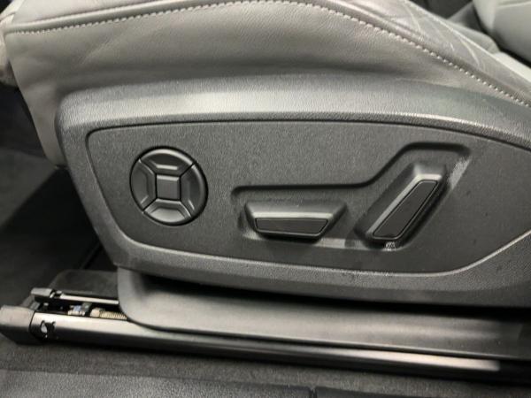 Audi Q3 45 TFSI e S tr. RFK LED NAVI VIRTUAL PANO