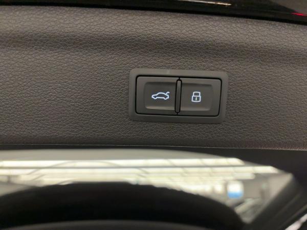 Audi Q3 45 TFSI e S tr. RFK LED NAVI VIRTUAL PANO