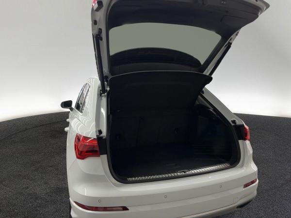 Audi Q3 advanced 35 TFSI S tr. VIRTUAL RFK LED NAVI
