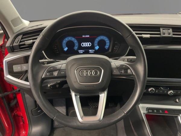 Audi Q3 S line 40 TFSI qu.S tr. STDHZG LED NAVI PDC