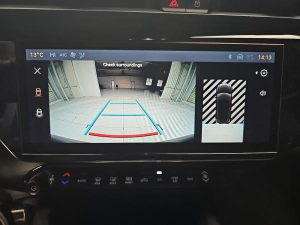 Alfa Romeo Junior IBRIDA 1.2 VGT 48V-HYBRID INTENSA