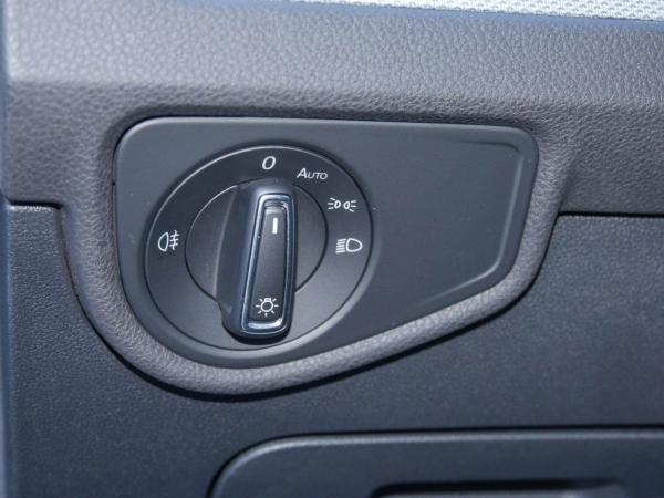 Volkswagen Touran GOAL 1.5 TSI Navi Kamera ACC 7-Sitzer Volkswagen Touran GOAL 1.5 TSI Navi Kamera ACC 7-Sitzer