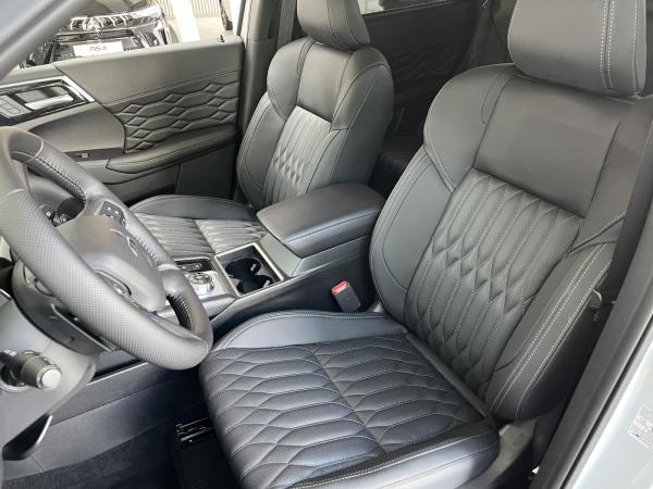 Mitsubishi Outlander 2.4 PHEV 4WD Top