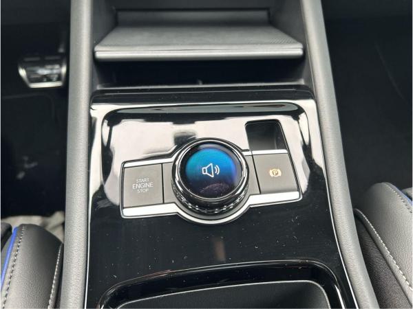 Volkswagen Tiguan R-Line 2.0 l TDI 4MOTION DSG 4Motion Pano