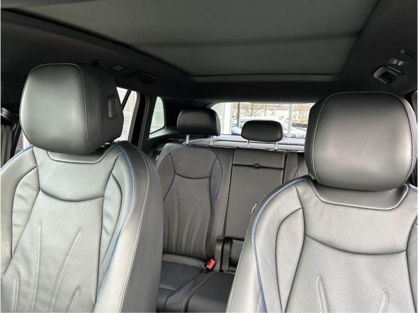 Volkswagen Tiguan R-Line 2.0 l TDI 4MOTION DSG 4Motion Pano