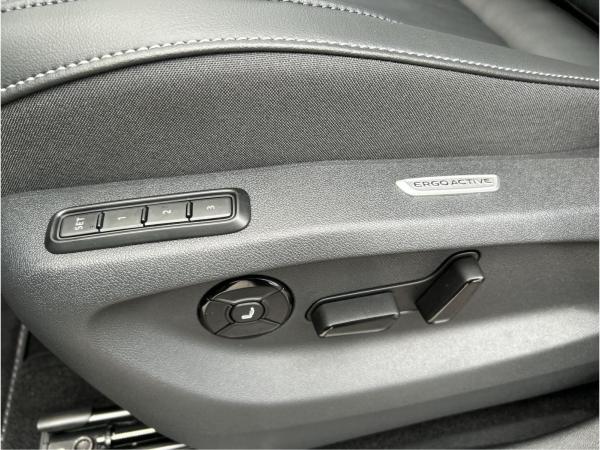 Volkswagen Tiguan R-Line 2.0 l TDI 4MOTION DSG 4Motion Pano