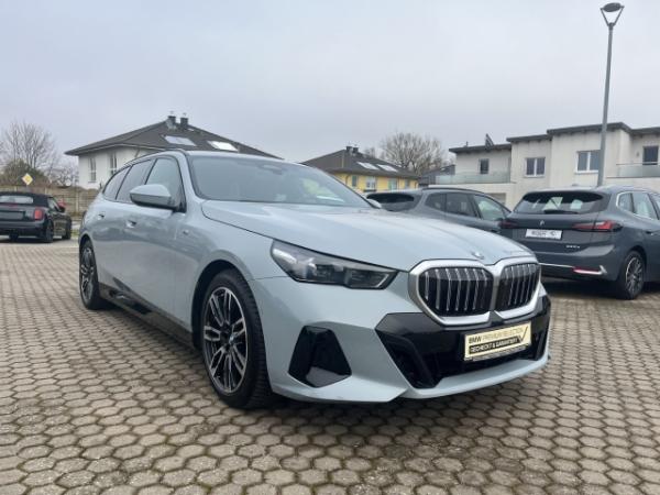 BMW 520 d M Sport touring/Navi/HUD/StandHZG/AHK/ACC